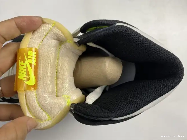 Rep JORDAN 1 OG AIR 555088-118 HIGH RETRO 'VOLT GOLD' 0506